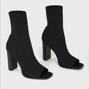 Lulus heels in brand new condition!